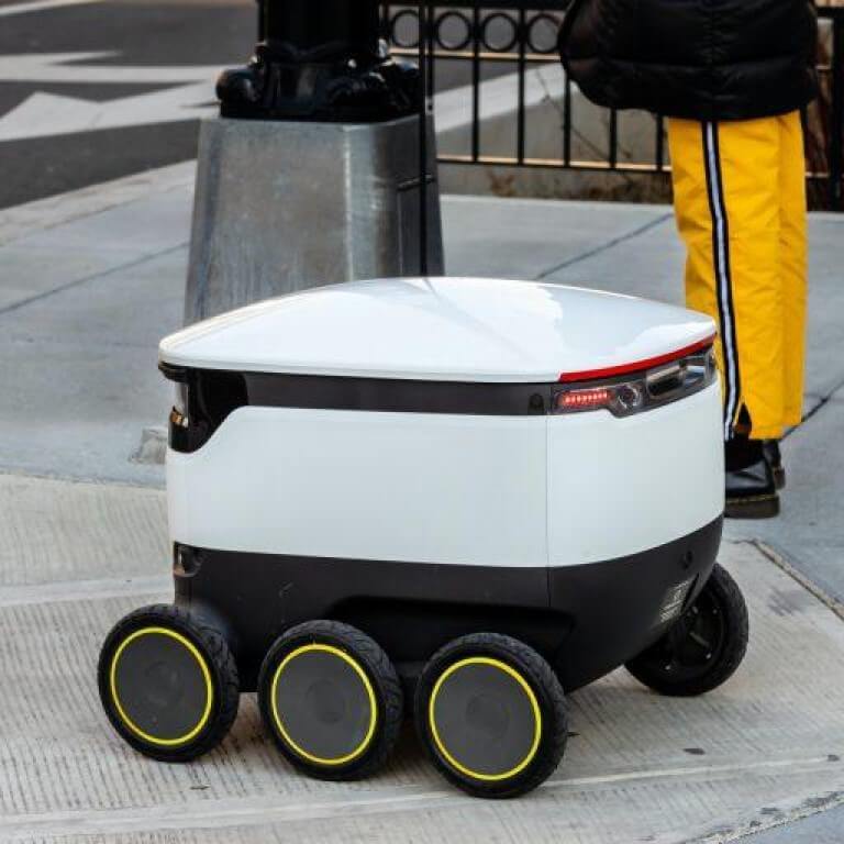 autonomous-food-delivery-vehicle